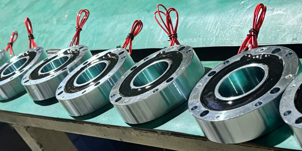 哪种电磁制动器适合纺织机？选择合适制动器的关键