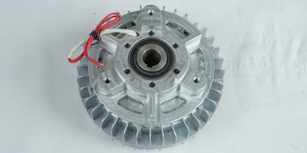 磁粉刹车器在自动模切机中如何提升运行效率？