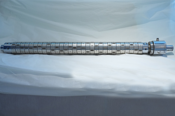 一台自动化分切机搭配几条台灵气胀轴最佳？