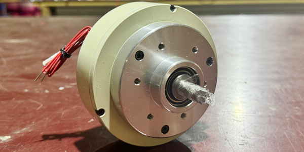 为什么选择台灵磁粉制动器？造纸机械传动控制秘诀