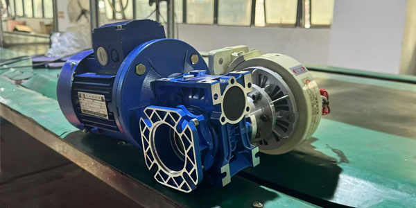 减速机配磁粉刹车器有什么作用？看完你就明白了